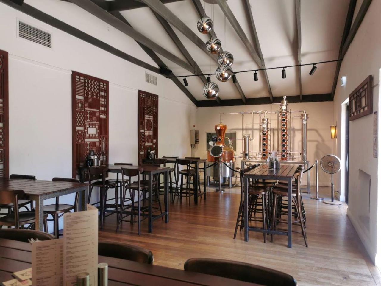 Mahogany Inn And Distillery Mahogany Creek Eksteriør billede
