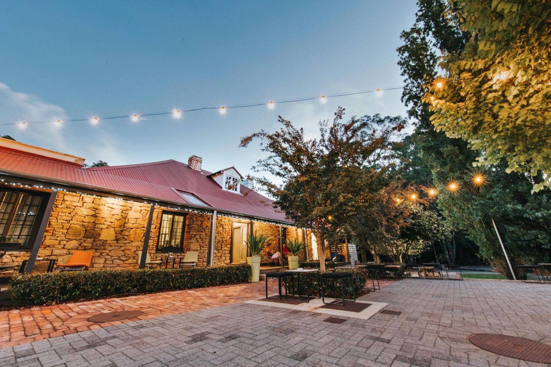 Mahogany Inn And Distillery Mahogany Creek Eksteriør billede