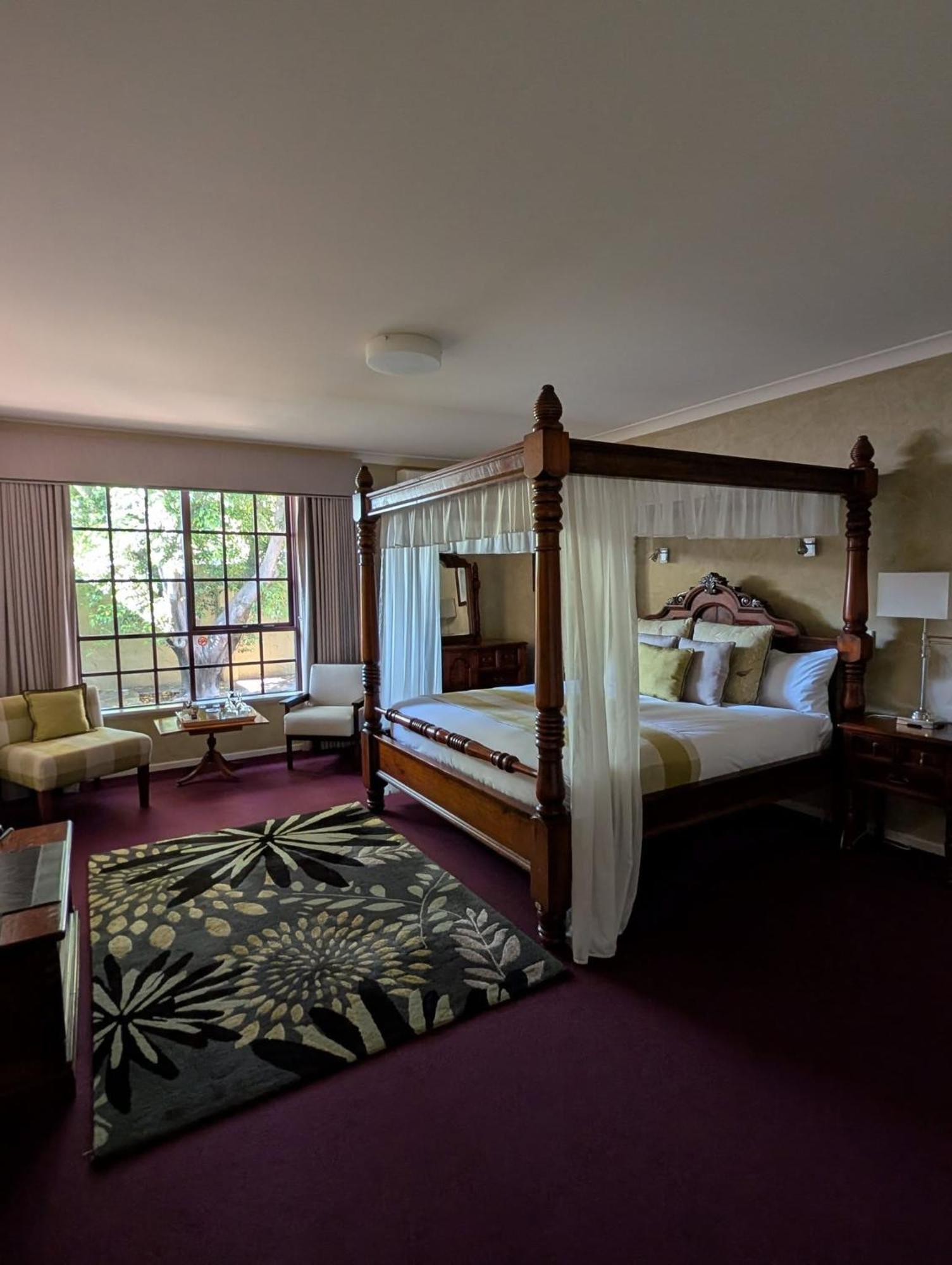 Mahogany Inn And Distillery Mahogany Creek Eksteriør billede